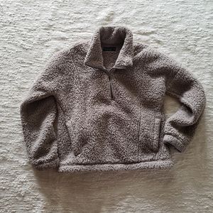 Abercrombie - Sherpa Half Zip Sweater - Size Medium